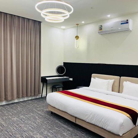 Falcon Grand Hotel Ras al Hadd エクステリア 写真